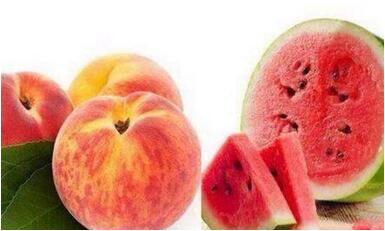 西瓜和桃子能一起吃吗_桃子和西瓜一起吃会中毒吗