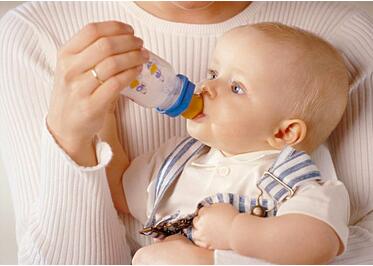 婴儿喝哪种奶粉好？什么奶粉好的比较安全的
