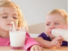 宝宝几岁不喝奶粉