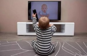 宝宝多大可以看电视？