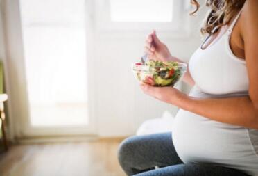 孕妇为什么爱吃酸的 怀孕后喜欢吃酸是怎么回事