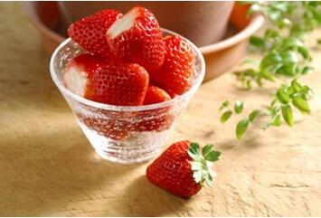 孕妇可以吃草莓吗 孕妇冬天吃草莓好吗