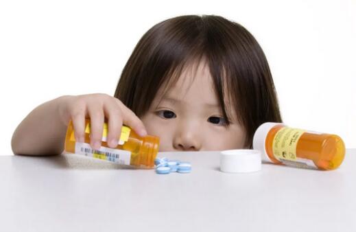 儿童/孕妇/哺乳期为什么要慎用抗生素？