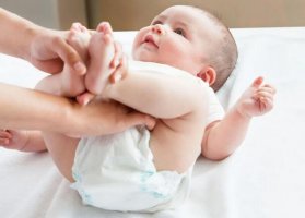10个月女婴得妇科病？女宝宝私处护理要注意