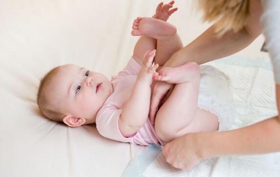 宝宝便便后能用湿纸巾擦吗？要谨慎使用！