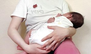 产后如何顺利开启母乳喂养？