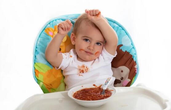 宝宝不爱吃饭怎么办？培养宝宝的自主进食能力