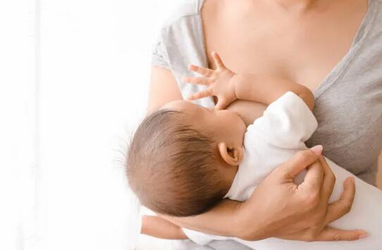 母乳喂养知识 八种母乳不要给婴儿吃