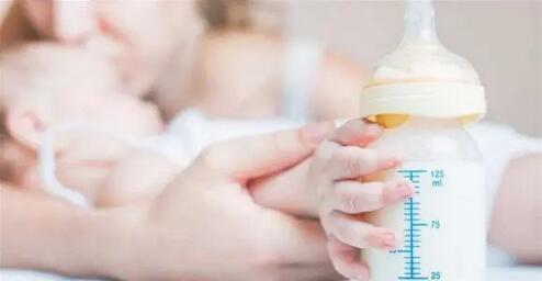 宝宝母乳转奶粉，抗拒奶瓶、不吃奶嘴怎么办？