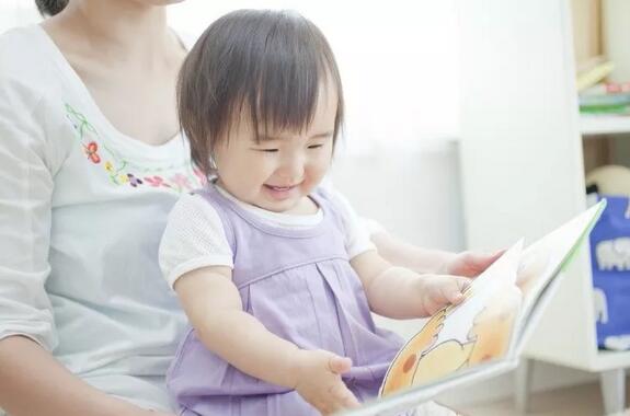 如何引导宝宝来看绘本