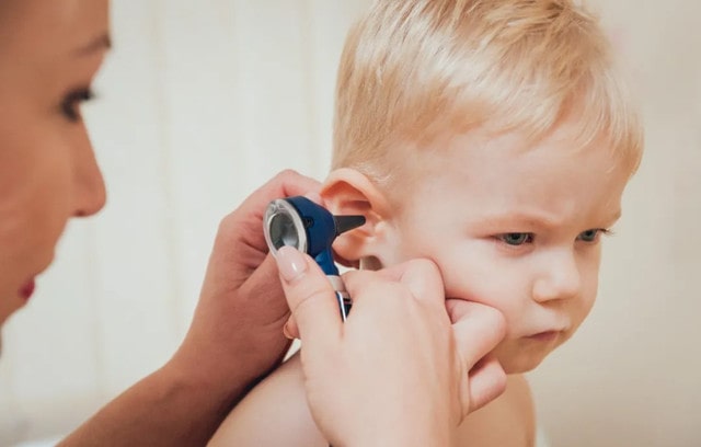 宝宝不可乱掏耳朵 会伤害于无形