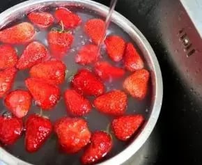 草莓怎么洗才干净