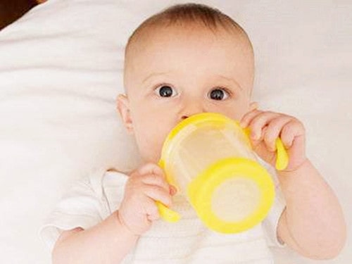 新生儿可以换奶粉吗 宝宝换奶粉注意事项