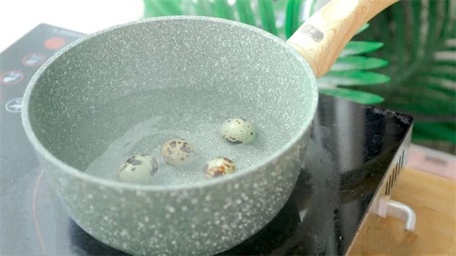 鹌鹑蛋虾丸的做法 十个月宝宝食谱