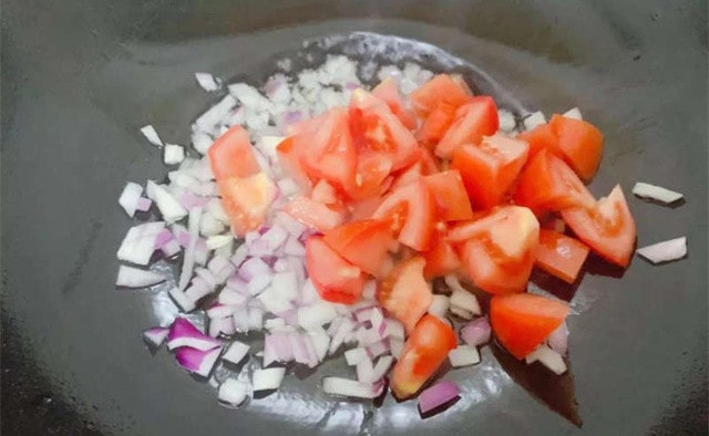 番茄洋葱烩巴沙鱼的做法 一岁宝宝食谱