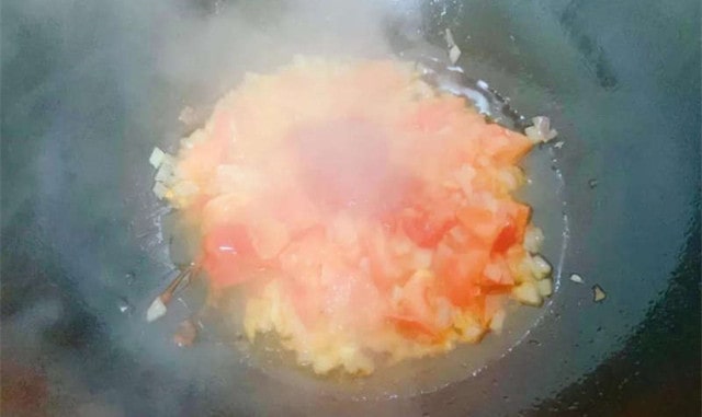 番茄洋葱烩巴沙鱼的做法 一岁宝宝食谱