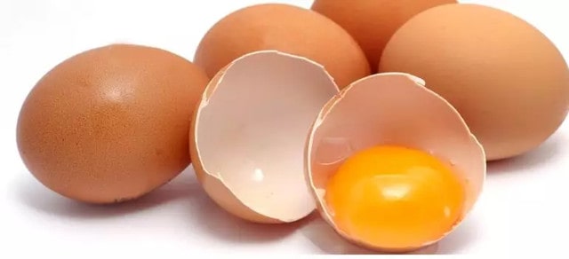 怎么选鸡蛋，该挑白壳还是红壳的呢？