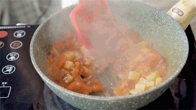 番茄土豆牛肉盖浇饭的做法