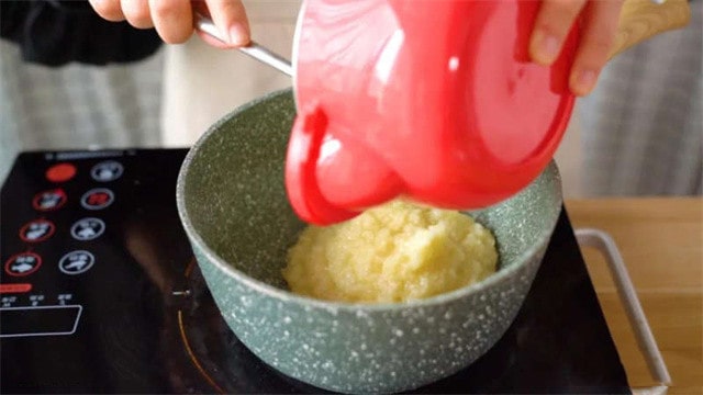 苹果枸杞小米粥的做法