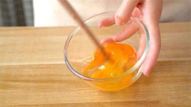 秋葵虾仁蛋饼的做法 一岁半宝宝食谱