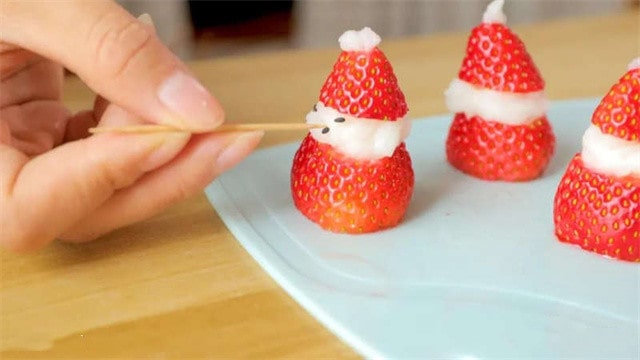 草莓山药雪人的做法
