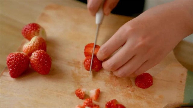草莓千层酥的做法