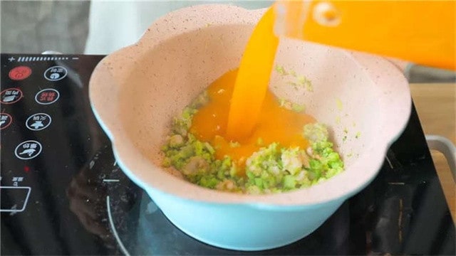 西兰花鲜虾南瓜汤的做法