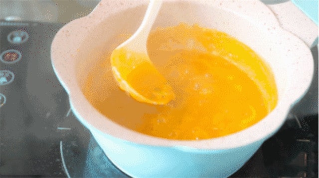 西兰花鲜虾南瓜汤的做法